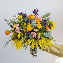 Lade das Bild in den Galerie-Viewer, Mazzo misto con Mimosa
